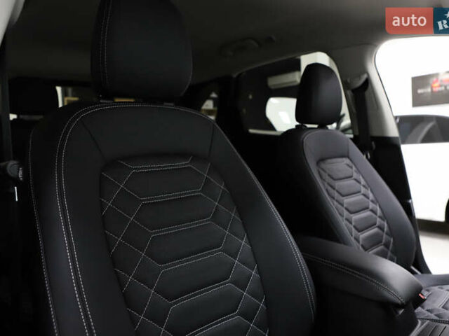 Серый Форд Эскейп, объемом двигателя 1.5 л и пробегом 126 тыс. км за 17800 $, фото 98 на Automoto.ua