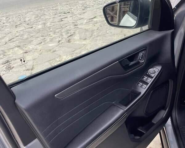 Сірий Форд Ескейп, об'ємом двигуна 0 л та пробігом 11 тис. км за 20000 $, фото 17 на Automoto.ua