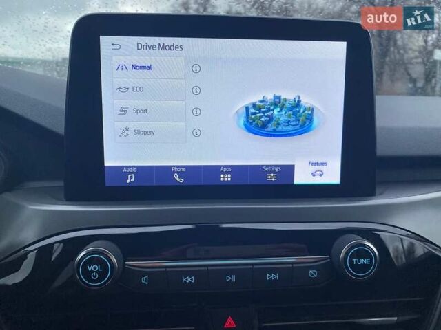 Серый Форд Эскейп, объемом двигателя 1.5 л и пробегом 18 тыс. км за 19999 $, фото 19 на Automoto.ua