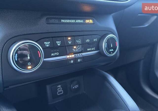 Серый Форд Эскейп, объемом двигателя 1.5 л и пробегом 8 тыс. км за 21300 $, фото 14 на Automoto.ua