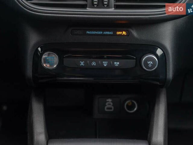 Серый Форд Эскейп, объемом двигателя 0 л и пробегом 1 тыс. км за 21450 $, фото 30 на Automoto.ua