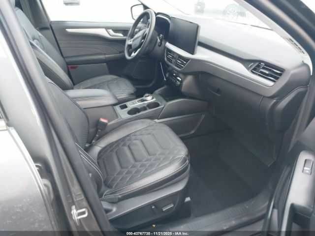 Сірий Форд Ескейп, об'ємом двигуна 2.5 л та пробігом 9 тис. км за 5600 $, фото 4 на Automoto.ua