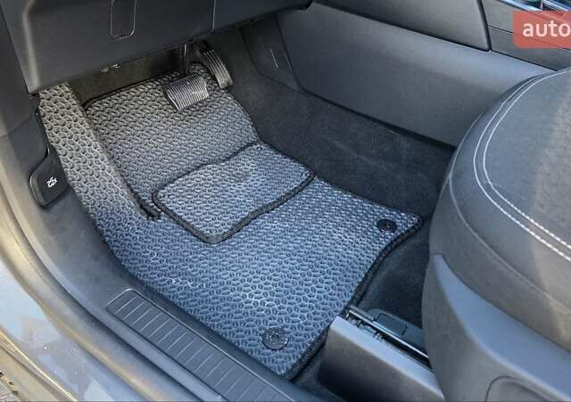 Серый Форд Эскейп, объемом двигателя 1.5 л и пробегом 8 тыс. км за 21300 $, фото 33 на Automoto.ua