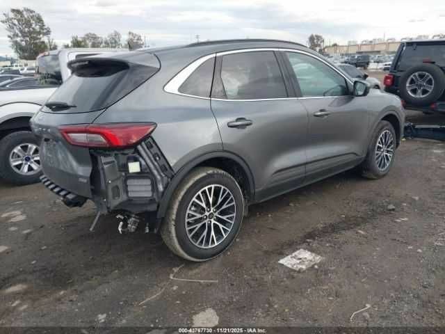 Сірий Форд Ескейп, об'ємом двигуна 2.5 л та пробігом 9 тис. км за 5600 $, фото 3 на Automoto.ua