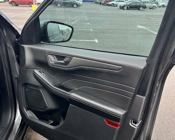 Серый Форд Эскейп, объемом двигателя 1.5 л и пробегом 47 тыс. км за 21500 $, фото 13 на Automoto.ua