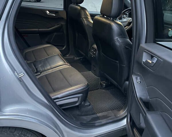 Серый Форд Эскейп, объемом двигателя 1.5 л и пробегом 56 тыс. км за 21799 $, фото 13 на Automoto.ua