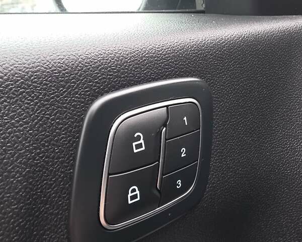 Серый Форд Эскейп, объемом двигателя 1.5 л и пробегом 14 тыс. км за 21700 $, фото 3 на Automoto.ua