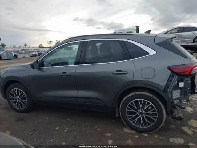 Сірий Форд Ескейп, об'ємом двигуна 2.5 л та пробігом 9 тис. км за 5600 $, фото 14 на Automoto.ua