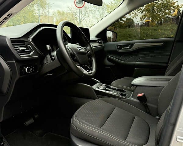 Серый Форд Эскейп, объемом двигателя 1.5 л и пробегом 45 тыс. км за 23900 $, фото 14 на Automoto.ua