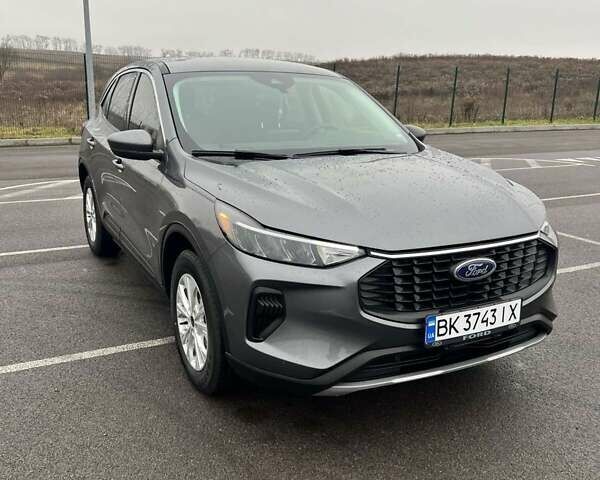 Серый Форд Эскейп, объемом двигателя 1.5 л и пробегом 47 тыс. км за 21500 $, фото 5 на Automoto.ua