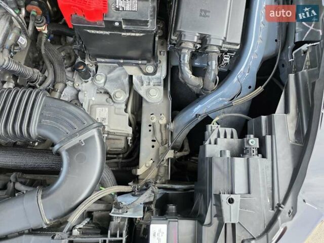 Серый Форд Эскейп, объемом двигателя 1.5 л и пробегом 1 тыс. км за 25000 $, фото 47 на Automoto.ua