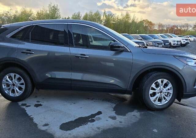 Серый Форд Эскейп, объемом двигателя 1.5 л и пробегом 8 тыс. км за 21300 $, фото 30 на Automoto.ua