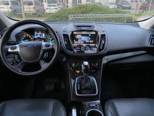 Синий Форд Эскейп, объемом двигателя 2 л и пробегом 200 тыс. км за 8000 $, фото 5 на Automoto.ua