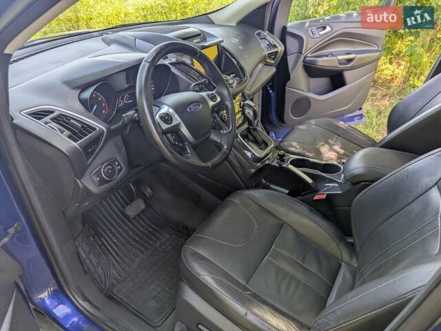 Синий Форд Эскейп, объемом двигателя 2 л и пробегом 215 тыс. км за 9600 $, фото 5 на Automoto.ua