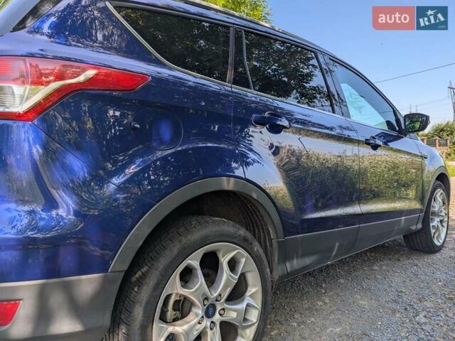 Синий Форд Эскейп, объемом двигателя 2 л и пробегом 215 тыс. км за 9600 $, фото 2 на Automoto.ua