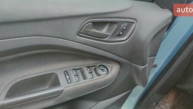 Синій Форд Ескейп, об'ємом двигуна 2.5 л та пробігом 252 тис. км за 8900 $, фото 8 на Automoto.ua