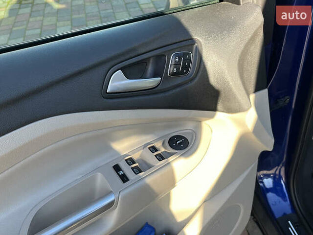 Синий Форд Эскейп, объемом двигателя 2 л и пробегом 162 тыс. км за 11000 $, фото 17 на Automoto.ua