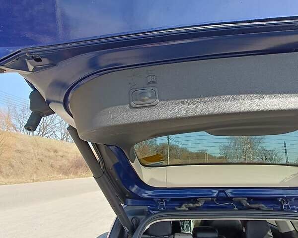 Синій Форд Ескейп, об'ємом двигуна 2 л та пробігом 243 тис. км за 12800 $, фото 18 на Automoto.ua