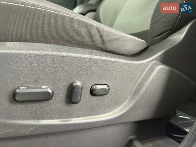 Синій Форд Ескейп, об'ємом двигуна 1.6 л та пробігом 121 тис. км за 10700 $, фото 10 на Automoto.ua