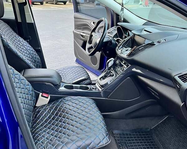 Синий Форд Эскейп, объемом двигателя 2 л и пробегом 192 тыс. км за 11200 $, фото 1 на Automoto.ua