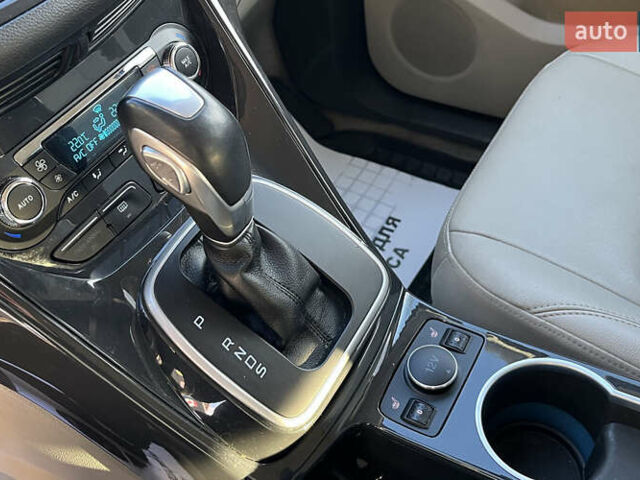 Синий Форд Эскейп, объемом двигателя 2 л и пробегом 162 тыс. км за 11000 $, фото 12 на Automoto.ua