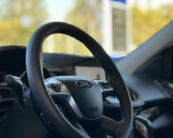 Форд Эскейп 2015 в Николаеве на Automoto.ua Синий Форд Эскейп, объемом двигателя 2 л и пробегом 155 тыс. км за 13400 $, фото 10 на Automoto.ua