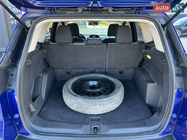 Форд Эскейп 2015 в Львове на Automoto.ua Синий Форд Эскейп, объемом двигателя 2.5 л и пробегом 140 тыс. км за 11590 $, фото 31 на Automoto.ua