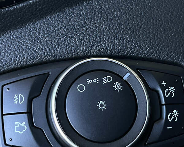 Форд Эскейп 2015 в Николаеве на Automoto.ua Синий Форд Эскейп, объемом двигателя 2 л и пробегом 155 тыс. км за 13400 $, фото 8 на Automoto.ua