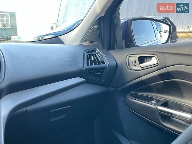 Форд Эскейп 2015 в Львове на Automoto.ua Синий Форд Эскейп, объемом двигателя 2.5 л и пробегом 140 тыс. км за 11590 $, фото 35 на Automoto.ua