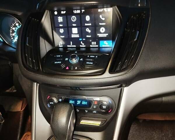 Синий Форд Эскейп, объемом двигателя 2 л и пробегом 146 тыс. км за 13400 $, фото 36 на Automoto.ua