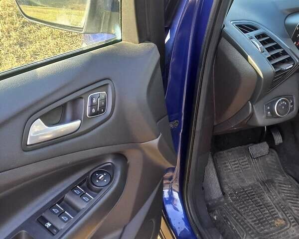 Синий Форд Эскейп, объемом двигателя 2 л и пробегом 175 тыс. км за 13093 $, фото 7 на Automoto.ua