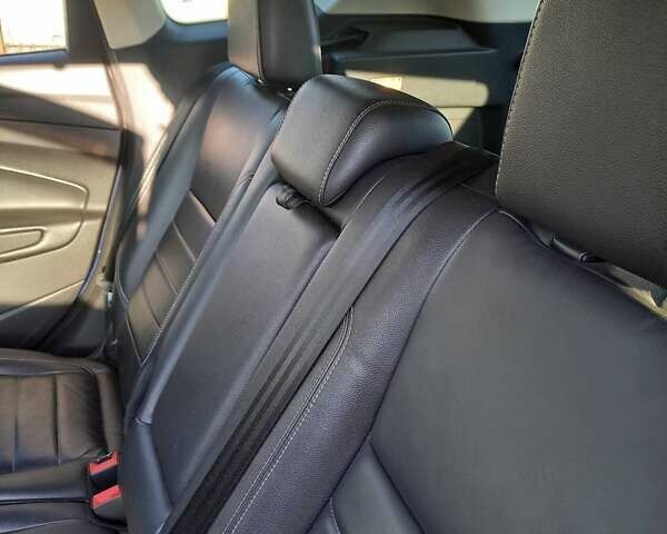 Синий Форд Эскейп, объемом двигателя 2 л и пробегом 175 тыс. км за 13093 $, фото 8 на Automoto.ua