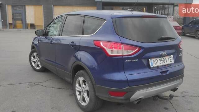 Синий Форд Эскейп, объемом двигателя 1.6 л и пробегом 116 тыс. км за 10500 $, фото 2 на Automoto.ua