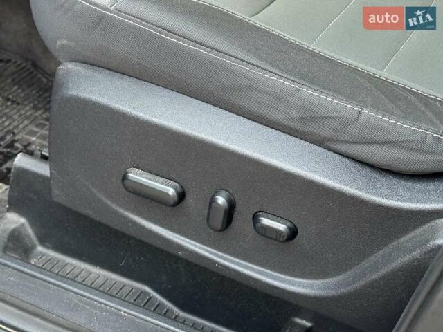 Форд Ескейп 2015 у Вінниці на Automoto.ua Синій Форд Ескейп, об'ємом двигуна 2 л та пробігом 135 тис. км за 12890 $, фото 14 на Automoto.ua