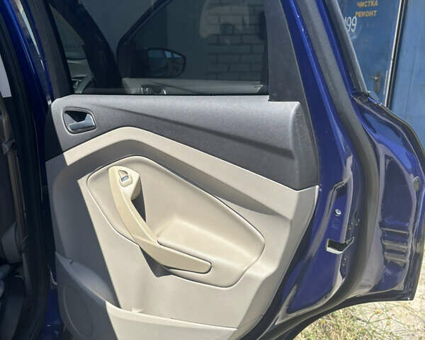Синий Форд Эскейп, объемом двигателя 2.49 л и пробегом 96 тыс. км за 14000 $, фото 13 на Automoto.ua