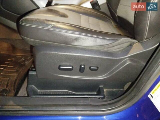 Синий Форд Эскейп, объемом двигателя 2 л и пробегом 146 тыс. км за 13400 $, фото 37 на Automoto.ua
