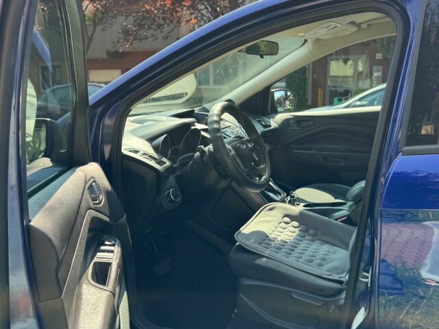 Синий Форд Эскейп, объемом двигателя 2.5 л и пробегом 237 тыс. км за 8900 $, фото 6 на Automoto.ua