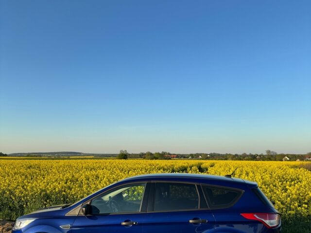 Синий Форд Эскейп, объемом двигателя 2.5 л и пробегом 237 тыс. км за 8900 $, фото 2 на Automoto.ua