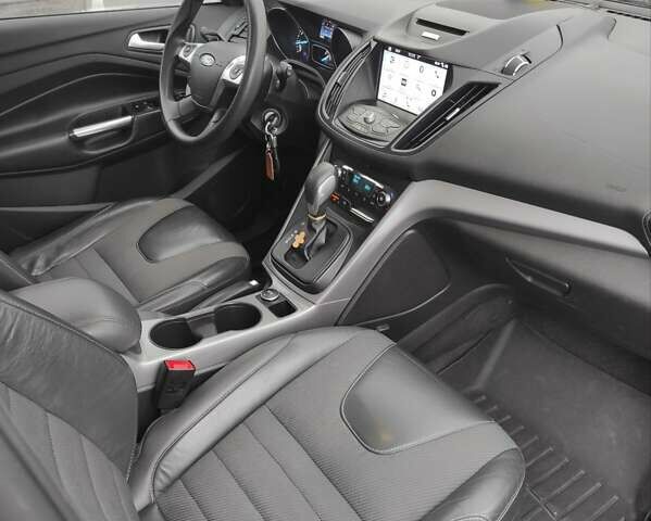 Синий Форд Эскейп, объемом двигателя 2 л и пробегом 146 тыс. км за 13400 $, фото 15 на Automoto.ua