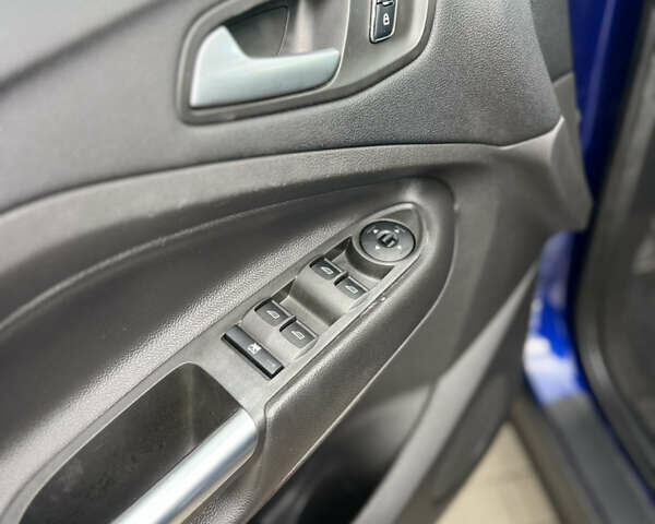 Синій Форд Ескейп, об'ємом двигуна 2.5 л та пробігом 205 тис. км за 11800 $, фото 16 на Automoto.ua