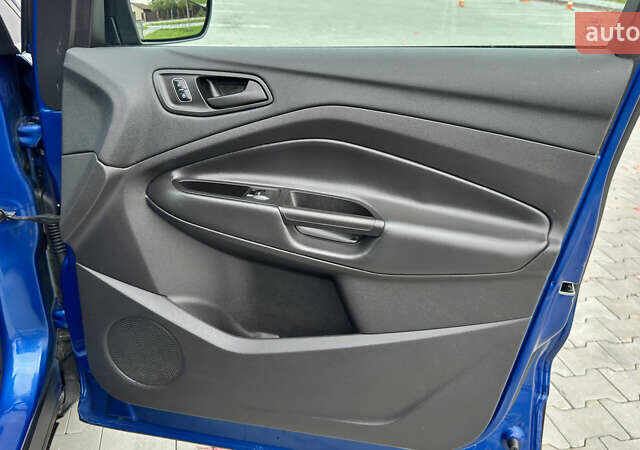 Форд Эскейп 2017 в Ирпене на Automoto.ua Синий Форд Эскейп, объемом двигателя 2.49 л и пробегом 208 тыс. км за 12400 $, фото 28 на Automoto.ua