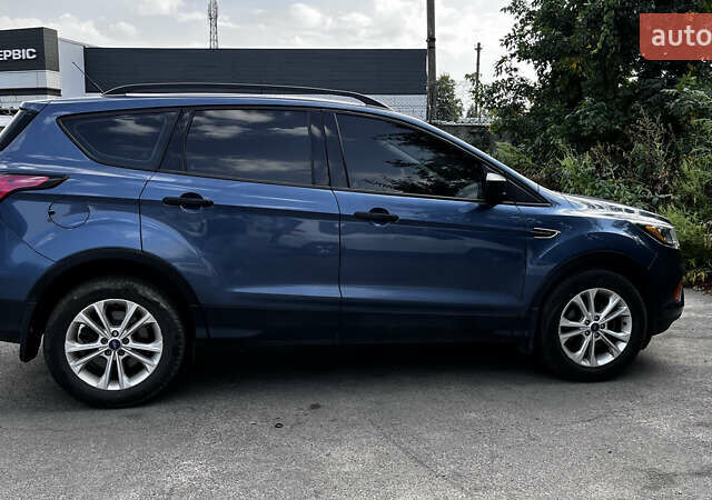 Форд Эскейп 2017 в Чернигове на Automoto.ua Синий Форд Эскейп, объемом двигателя 2.5 л и пробегом 102 тыс. км за 15000 $, фото 5 на Automoto.ua