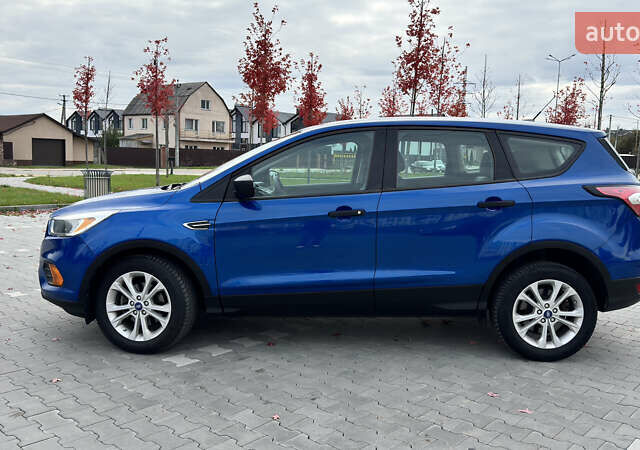 Форд Эскейп 2017 в Ирпене на Automoto.ua Синий Форд Эскейп, объемом двигателя 2.49 л и пробегом 208 тыс. км за 12400 $, фото 3 на Automoto.ua