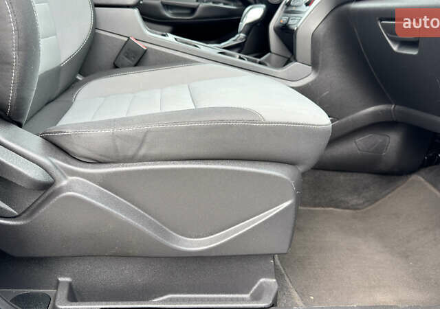 Синий Форд Эскейп, объемом двигателя 2.5 л и пробегом 208 тыс. км за 11800 $, фото 29 на Automoto.ua