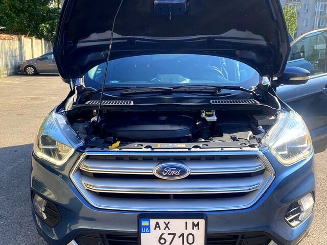 Синий Форд Эскейп, объемом двигателя 2 л и пробегом 65 тыс. км за 14000 $, фото 7 на Automoto.ua