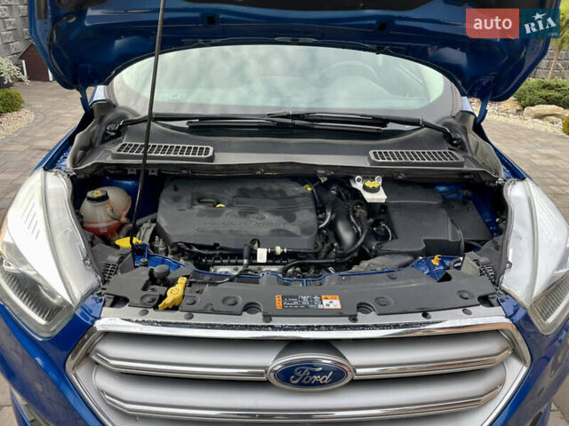 Форд Эскейп 2017 в Ровно на Automoto.ua Синий Форд Эскейп, объемом двигателя 1.5 л и пробегом 141 тыс. км за 11700 $, фото 23 на Automoto.ua