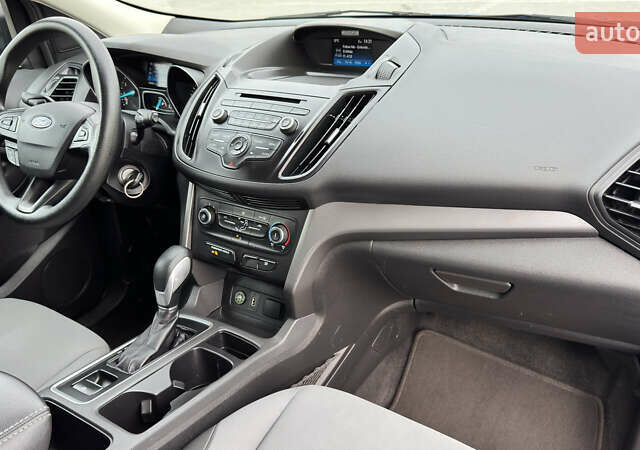 Форд Эскейп 2017 в Ирпене на Automoto.ua Синий Форд Эскейп, объемом двигателя 2.49 л и пробегом 208 тыс. км за 12400 $, фото 31 на Automoto.ua