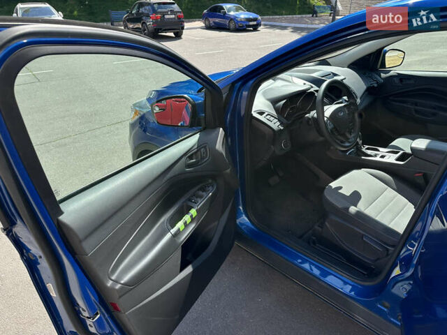 Синий Форд Эскейп, объемом двигателя 2.5 л и пробегом 130 тыс. км за 12999 $, фото 7 на Automoto.ua