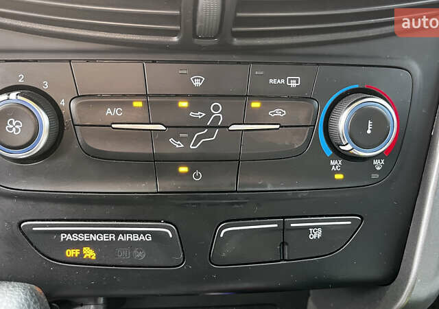 Форд Эскейп 2017 в Чернигове на Automoto.ua Синий Форд Эскейп, объемом двигателя 2.5 л и пробегом 102 тыс. км за 15000 $, фото 16 на Automoto.ua