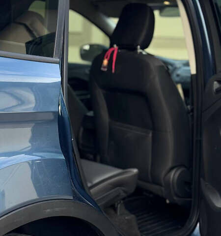 Синий Форд Эскейп, объемом двигателя 2.5 л и пробегом 156 тыс. км за 12000 $, фото 9 на Automoto.ua